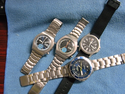 8ม.ค.((น้าเล็ก)) นำเสนอนาฬิกาข้อมือ หลายเรือน