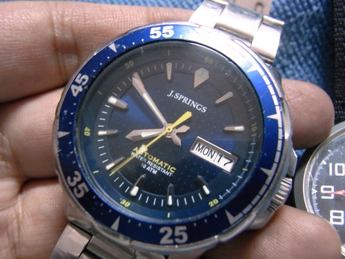 8ม.ค.((น้าเล็ก)) นำเสนอนาฬิกาข้อมือ หลายเรือน