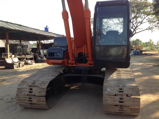 รถขุด HITACHI ZX200