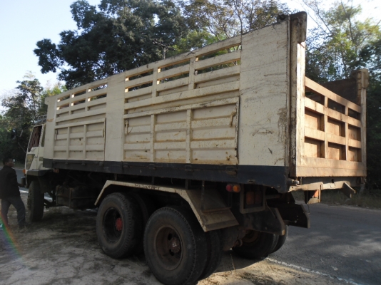 ขายรถบรรทุก MITSUFUSO TURBO TF 6XXX สภาพพร้อมใช้ทะเบียนเต็มแอร์เย็นเครื่องดีคัสซีสวย