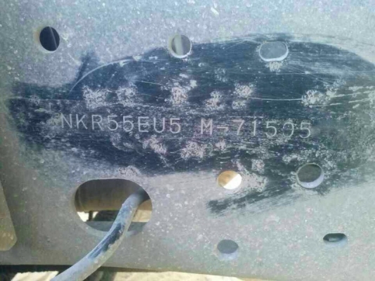 รถอีซูซุ 6 ล้อดั้ม NKR 88 แรงม้า ปี 37  สนใจติดต่อ 081 - 6079515