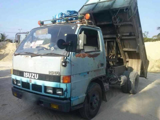 รถอีซูซุ 6 ล้อดั้ม NKR 88 แรงม้า ปี 37  สนใจติดต่อ 081 - 6079515