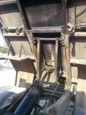 รถอีซูซุ 6 ล้อดั้ม NKR 88 แรงม้า ปี 37  สนใจติดต่อ 081 - 6079515