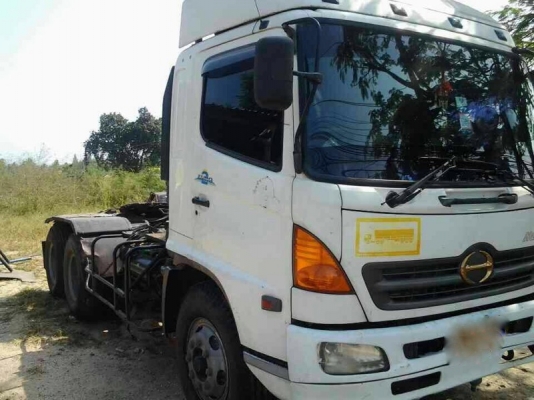 รถฮีโน่ 10 ล้อ หัวลาก 260 แรงม้า. ปี 48  ( มีขาย 2 คัน. )  สนใจติดต่อ 081 - 6079515