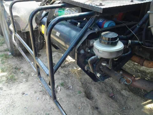 รถฮีโน่ 10 ล้อ หัวลาก 260 แรงม้า. ปี 48  ( มีขาย 2 คัน. )  สนใจติดต่อ 081 - 6079515