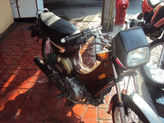 ขายรถซูซูกิสปรินเตอร์100มีทะเบียนชุดโอนสนใจติดต่อสรกฤช091-8892274