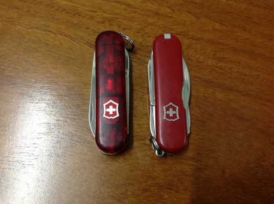 ขาย VICTORINOX 2 ชิ้น