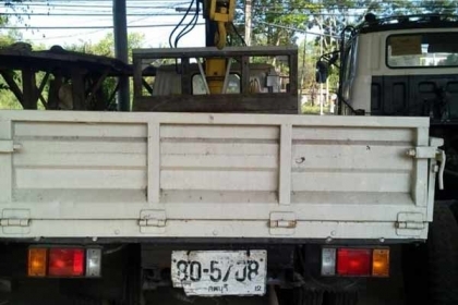 รถบรรทุก ISUZU 100 แรง