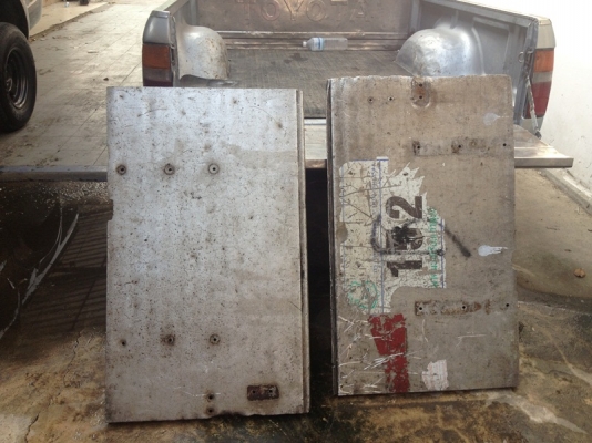 ขายหมดแล้วครับ แผ่นอลูมิเนียมรองพื้นมือ2ราคาถูกๆครับ 082-381-6797