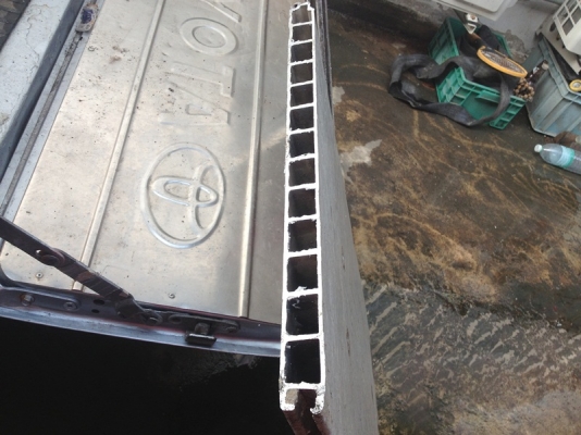 ขายหมดแล้วครับ แผ่นอลูมิเนียมรองพื้นมือ2ราคาถูกๆครับ 082-381-6797