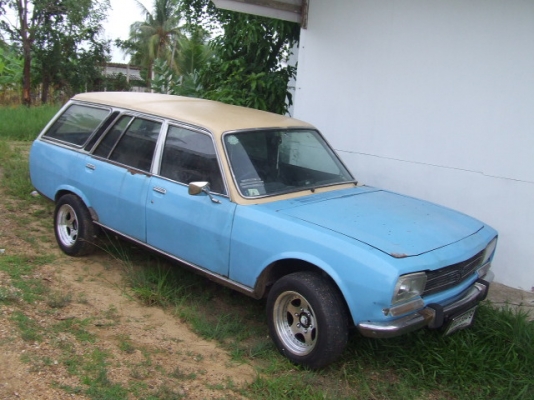 ขายเปอโยต์แวน 504 ตัวนอกเบาะหนัง 3 แถว 85000 บาท ขายเปอโยต์แวน 504 ตัวนอกเบาะหนัง 3 แถว 85000 บาท