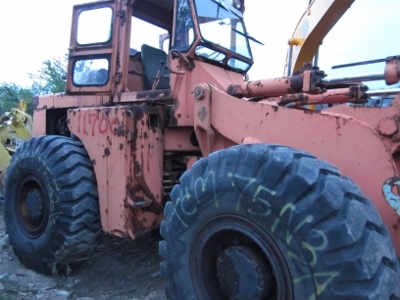 ขาย-รถตักล้อยาง แบบเอวอ่อน เครื่องยนต์ดีเซล 6 สูบ ยี่ห้อ TCM: 75N3 A = ราคา 398,000 บาท