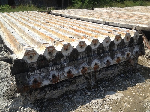 ..ขาย แบบเสาเข็มหกเหลี่ยมหกเมตร สภาพพร้อมใช้ ติดต่อ อิทธิวัฒน์  081-9343573