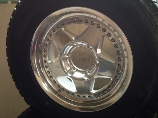 ล้อสวย  3 ชิ้น  6 รู  ขอบ  16    Japan......... เชิญครับ