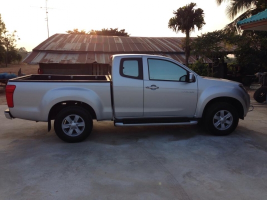ISUZU all new hilander