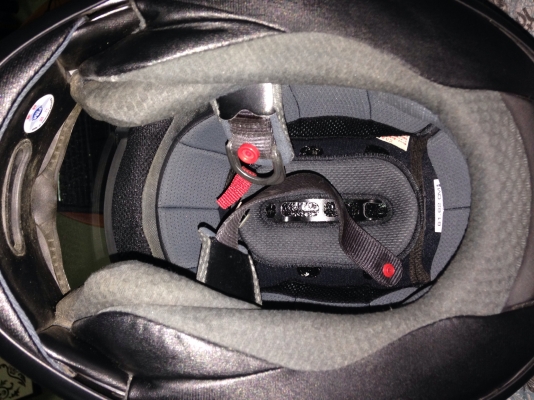 ขายหมวก Arai สภาพสวยในราคา 15,000 บาทสามารถติดต่อได้ 0896865442 สุเชษฐ์