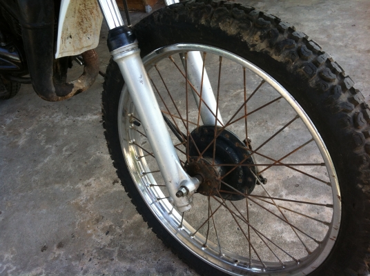 Suzuki TS 125 สวยหล่อมากของเดิมเยอะมาก รีบขายไม่มีเงินจริง Suzuki TS 125 สวยหล่อมากของเดิมเยอะมาก รีบขายไม่มีเงินจริง