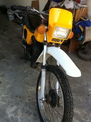 Suzuki TS 125 สวยหล่อมากของเดิมเยอะมาก รีบขายไม่มีเงินจริง Suzuki TS 125 สวยหล่อมากของเดิมเยอะมาก รีบขายไม่มีเงินจริง