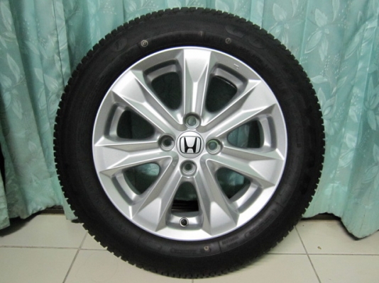 ขายล้อแม็ก Honda Jazz พร้อมยางถอดป้ายแดงปลายปี 13 ขอบ 15