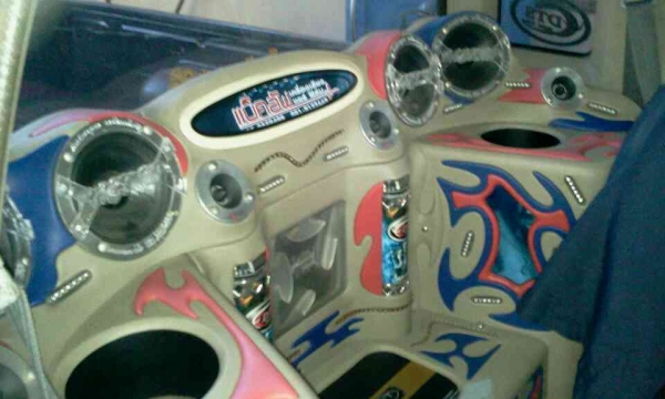 Nissan Big M วางเครื่อง 1J LPG เครื่องเสียง 12 นิ้ว 1 คู่ Dts กลาง 6 นิ้ว 14 ตัว Dts แหลม 14 ตัว พาวเวอร์ 4 ตัว คุ้มสุด ๆ Nissan Big M วางเครื่อง 1J LPG เครื่องเสียง 12 นิ้ว 1 คู่ Dts กลาง 6 นิ้ว 14 ตัว Dts แหลม 14 ตัว พาวเวอร์ 4 ตัว คุ้มสุด ๆ