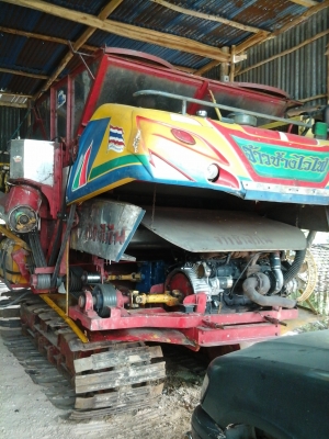 ขายรถเกี่ยว จ้าวช้างไวไฟ สภาพพร้อมใช้ เครื่อ 6D17 เทอร์โบ สนใจติดต่อ ช่างยาว 086-2465-934