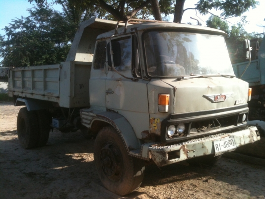 Hino dump.  Kr 300