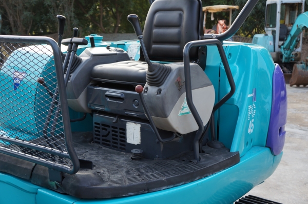 ขายรถขุด KOMUTSU  PC45R-8 เก่านอก