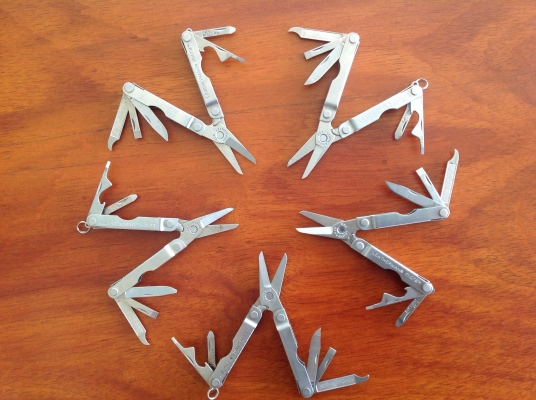 อุปกรณ์เดินป่าเอนกประสงค์ LEATHERMAN MICRA