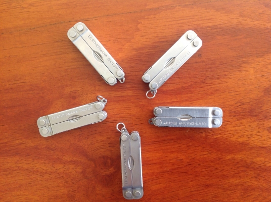 อุปกรณ์เดินป่าเอนกประสงค์ LEATHERMAN MICRA