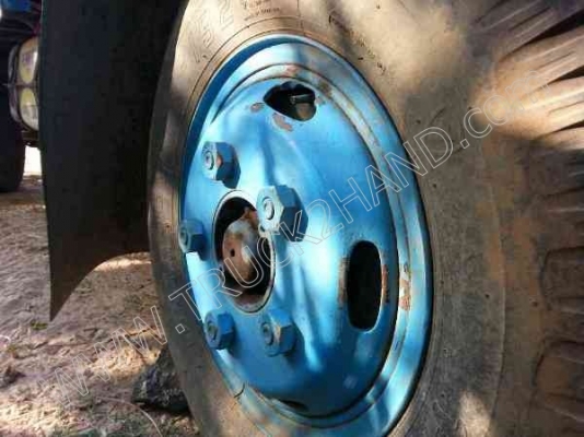 รถบรรทุก 6 ล้อ ยี่ห้อ TOYOTA 145 แรงม้า