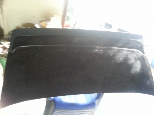 ขายหางหลัง BMW E30  แท้ พร้อมฝาท้าย