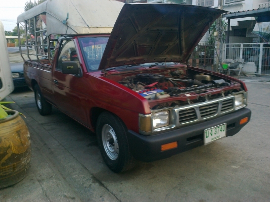 NISSAN BIG M ตอนเดียว เครื่องเบนซิน ติด LPG แล้วสภาพดี