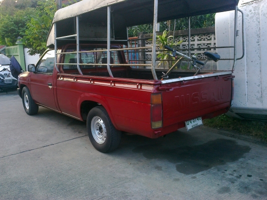 NISSAN BIG M ตอนเดียว เครื่องเบนซิน ติด LPG แล้วสภาพดี