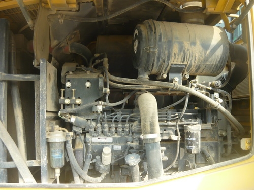 รถตักล้อยาง สภาพดี Komatsu WA270-5 เพิ่งเหยียบถึงไทย สภาพเอี่ยม ชม.ต่ำ