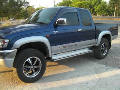 ขายรถโตโยต้าขับเคลื่อนสี่ล้อ