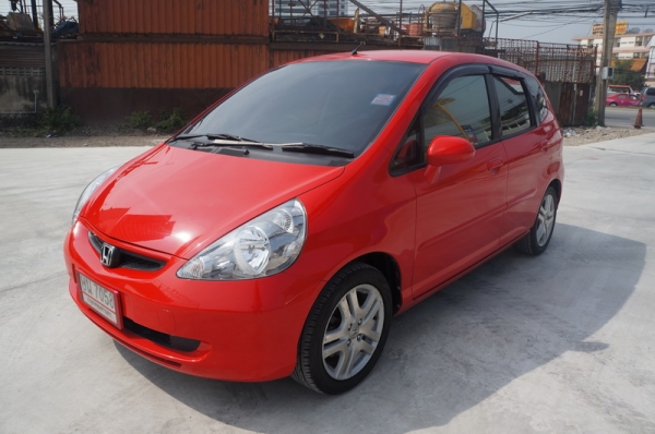 HONDA JAZZ ตัว TOP ARIBAG คู่ ล้อ MAX แอร์เย็น เครื่องเดิม ช่วงล่างดี รถขับดีมาก สีสวย ภายใน+เบาะ สมบูรณ์ เครื่องเสียง 1 ชุด รถพร้อมใช้งานทันที การันตีรถสวย จัดไฟแนนได้เต็ม ฟรีดาวน์ ติดแบ็คลิสออกรถได้