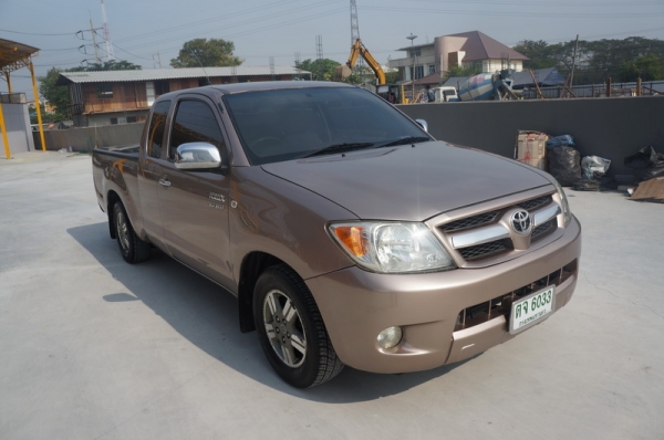 TOYOTA VIGO CAB ตัว TOP 2.7 G เครื่องเดิม ติดแก็ส LPG เกียร์ AUTO เบาะหนัง ARIBAG เบรค ABS ล้อ MAX พร้อมใช้งาน การันตรีรถสวย ราคาโดนใจ ฟรีดาวน์ จัดไฟแนท์ได้เต็ม ติดแบ็คลิสออกรถได้