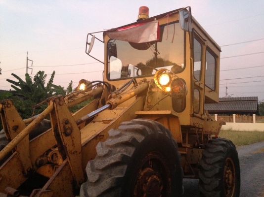 ขายรถตัก CAT-910 รถเก่าญี่ปุ่นแท้ สภาพพร้อมใช้งาน ราคาถูกสุดๆสนใจติดต่อ 081-9485494