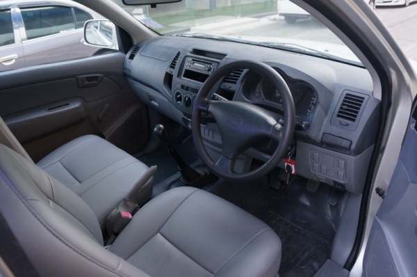 VIGO ตอนเดียว 2007 พวงมาลัยพาวเวอร์ เครื่องเดิม ช่วงล่างดี รถขับดีมาก แอร์เย็น ภายในสวยงาม รถพร้อมใช้งานทันที การันตีรถสวย จัดไฟแนนได้ ฟรีดาวน์ ติดแบ็คลิสออกรถได้ VIGO ตอนเดียว 2007 พวงมาลัยพาวเวอร์ เครื่องเดิม ช่วงล่างดี รถขับดีมาก แอร์เย็น ภายในสวยงาม รถพร้อมใช้งานทันที การันตีรถสวย จัดไฟแนนได้ ฟรีดาวน์ ติดแบ็คลิสออกรถได้