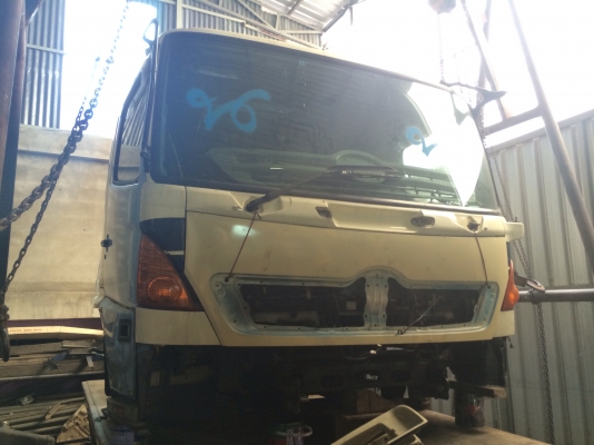 ขายหัวHino Mega นำเข้าจากญี่ปุ่นพร้อมเครื่อง Jo8c ตัดมาพร้อมคัซซี