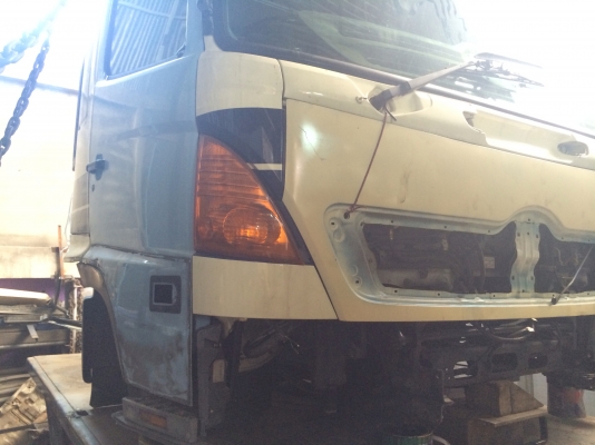 ขายหัวHino Mega นำเข้าจากญี่ปุ่นพร้อมเครื่อง Jo8c ตัดมาพร้อมคัซซี