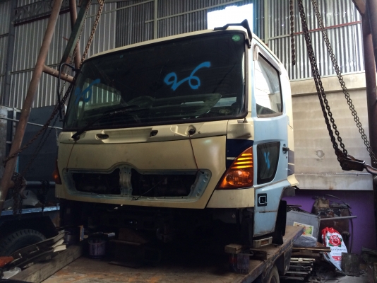 ขายหัวHino Mega นำเข้าจากญี่ปุ่นพร้อมเครื่อง Jo8c ตัดมาพร้อมคัซซี