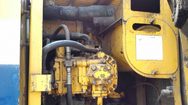 ขายKOMATSU PC200-5