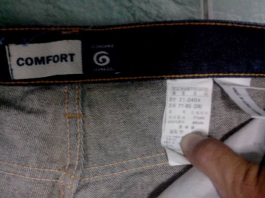 ขายกางเกงยีนส์ Giordano ผ้าด้าน SIZE 28*34 ราคา500 บาทพร้อมส่ง โทร 0830813615
