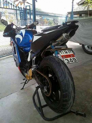 ธารนนทบุรี//ขายhonda cb1  ทะเบียนแท้ แต่งสวย ราคา65,000บาท