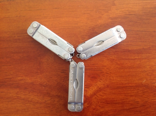 อุปกรณ์เดินป่าเอนกประสงค์ LEATHERMAN MICRA