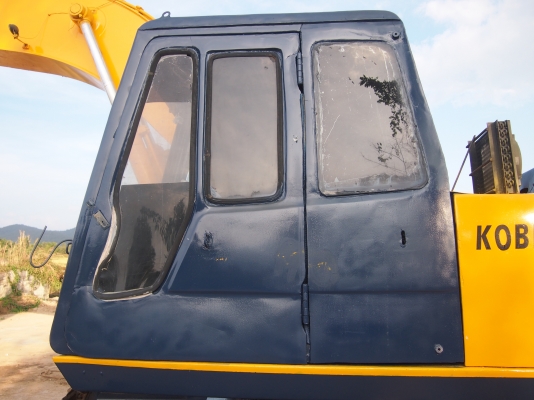 ขายด่วน  kobelco 200 sk07 รถสวยไม่มีรอยแตก ต่อรองได้ 080-1253450
