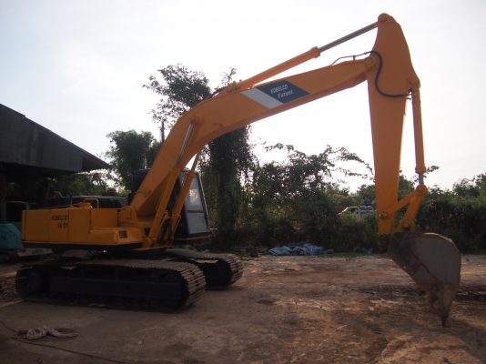 ขายด่วน  kobelco 200 sk07 รถสวยไม่มีรอยแตก ต่อรองได้ 080-1253450