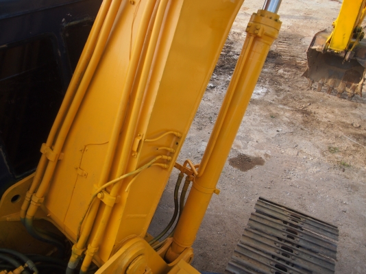 ขายด่วน  kobelco 200 sk07 รถสวยไม่มีรอยแตก ต่อรองได้ 080-1253450