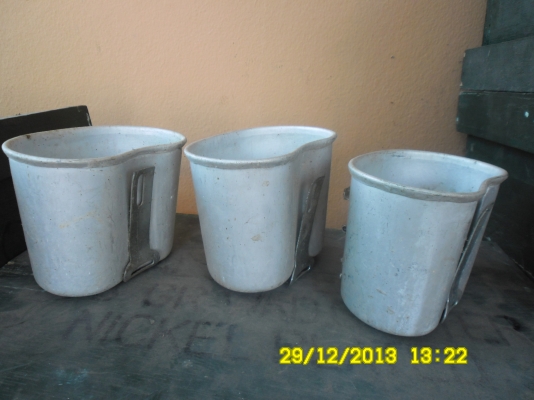 จอกกินน้ำ